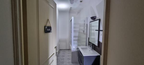 Spacieux T2 de 68 m² en rez de chaussé