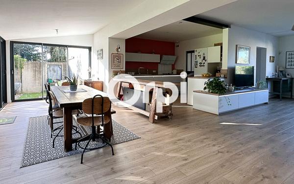 Maison à vendre    6 pièces •  Vergeroux