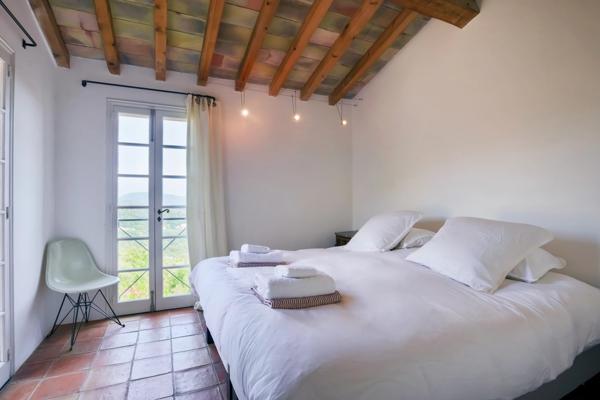 Gigaro : Villa provençale à fort potentiel sur un terrain d'exception