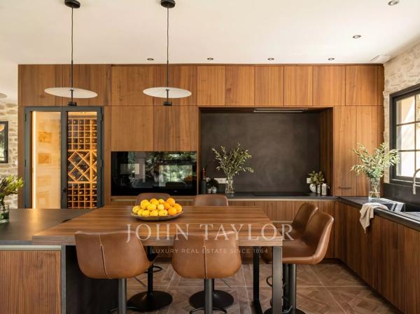 Villa familiale avec 5 chambres à louer à Grasse