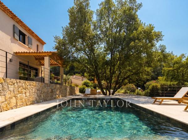 Villa familiale avec 5 chambres à louer à Grasse