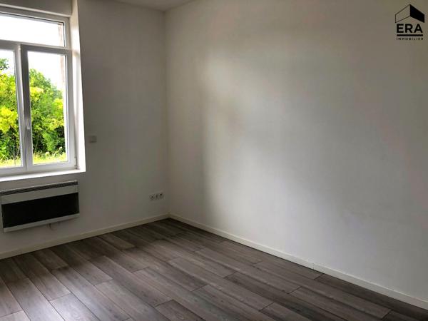 MAISON A LOUER  A VERMAND 02
