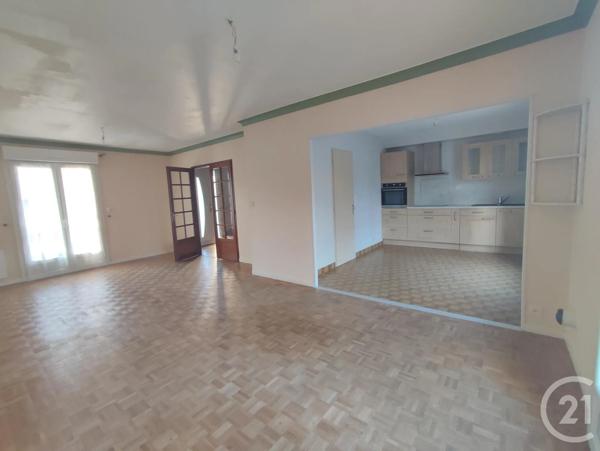 Maison à vendre  4 pièces - 97,45 m 2   VITRE  - 35