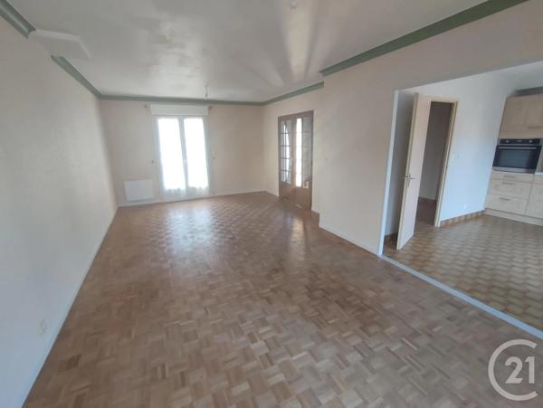 Maison à vendre  4 pièces - 97,45 m 2   VITRE  - 35