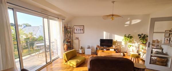 Fouesnant, bourg à pied, très bel appartement T4 avec balcon.
