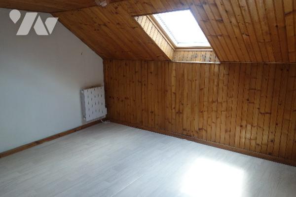 Maison, cour et garage