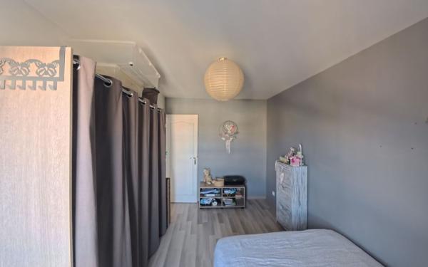 Appartement à vendre    4 pièces •  Pont-de-Chéruy