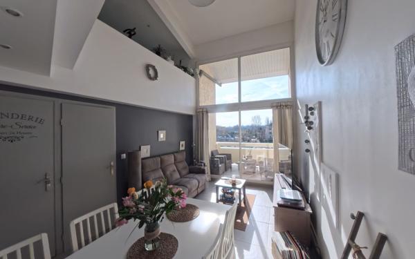 Appartement à vendre    4 pièces •  Pont-de-Chéruy