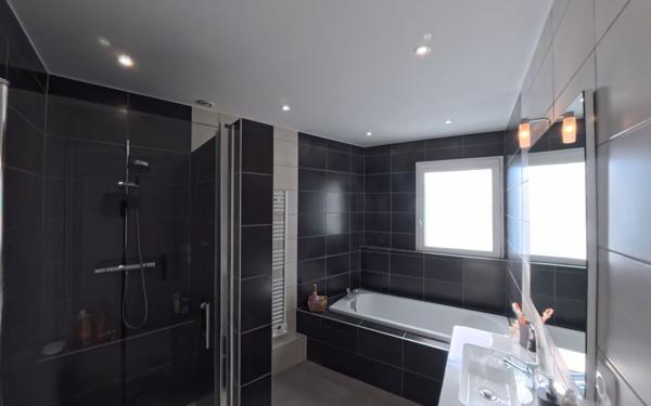 Appartement à vendre    4 pièces •  Pont-de-Chéruy