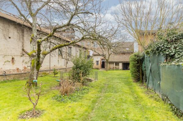 Montauban (82000) Maison de ville 225 m² – 5 chambres – Jardin + dépendance – Centre Montauban