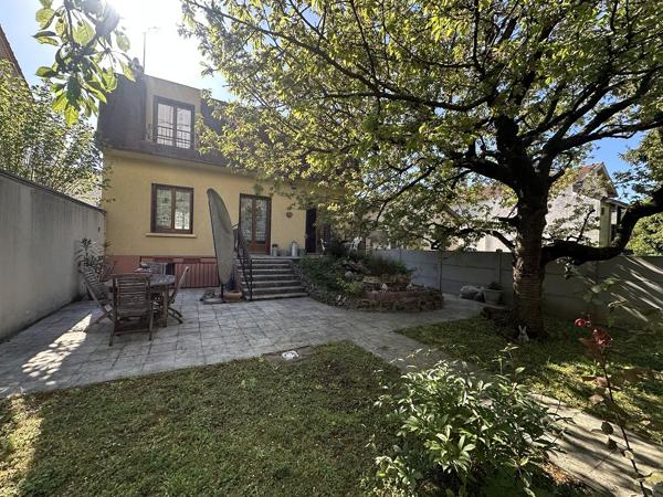 Maison 5 pièces à vendre à Créteil, Préfecture - 5 min du métro Échat
