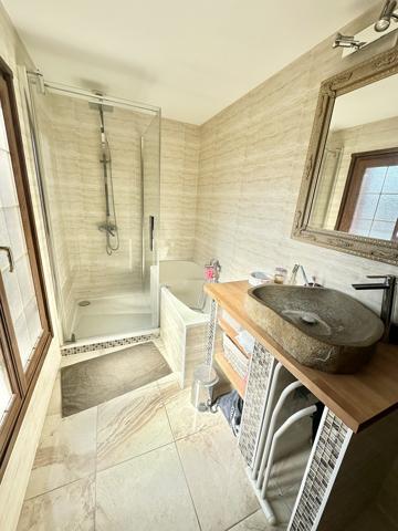 Maison 5 pièces à vendre à Créteil, Préfecture - 5 min du métro Échat