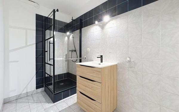 Maison à vendre    7 pièces • 228 m2 Saint-Avertin