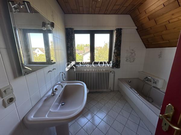 Maison 8 pièce(s) 5 chambre(s) 200 m²