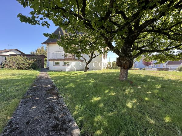 Maison 8 pièce(s) 5 chambre(s) 200 m²