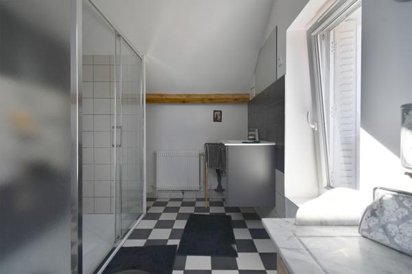 Clermont-Ferrand (63000) Grande propriété familiale 263 m² habitables avec jardin à Clermont-Ferrand Sud