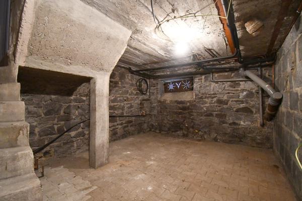 Clermont-Ferrand (63000) Grande propriété familiale 263 m² habitables avec jardin à Clermont-Ferrand Sud