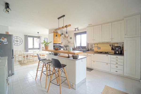 Maison La Tour De Salvagny 180 m2 sur terrain de 950M2