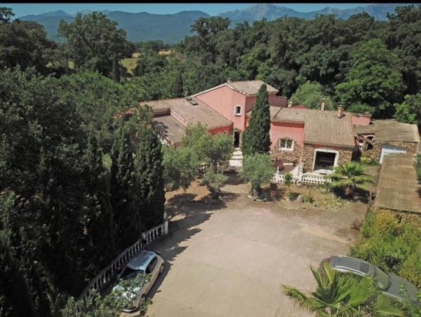 Dpt Corse (20), à vendre PRUNELLI DI FIUMORBO IDÉAL POUR MAISON D'HÔTES PROPRIÉTÉ DE 550m² sur 2500m² de terrain avec piscine