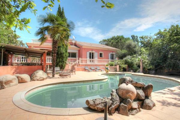 Dpt Corse (20), à vendre PRUNELLI DI FIUMORBO IDÉAL POUR MAISON D'HÔTES PROPRIÉTÉ DE 550m² sur 2500m² de terrain avec piscine