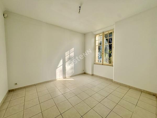 terrain de 2500 m² +maison en zone UPB (20%)