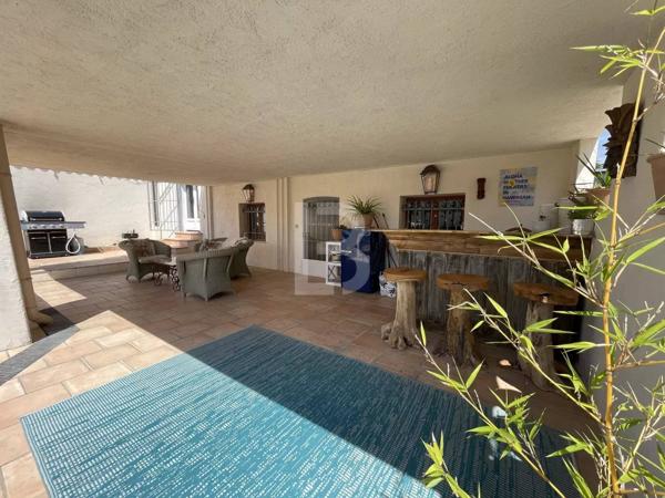 Maison de ville d'époque avec piscine à Golfe Juan à pied de la plage