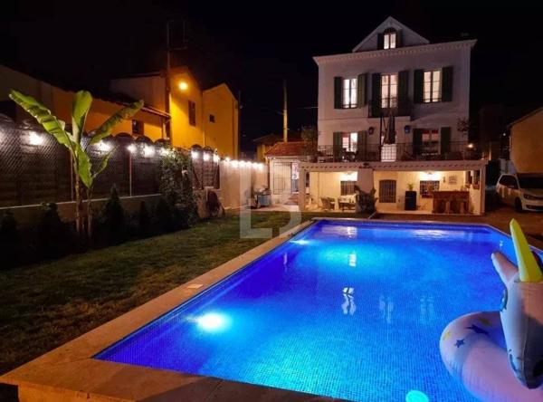 Maison de ville d'époque avec piscine à Golfe Juan à pied de la plage