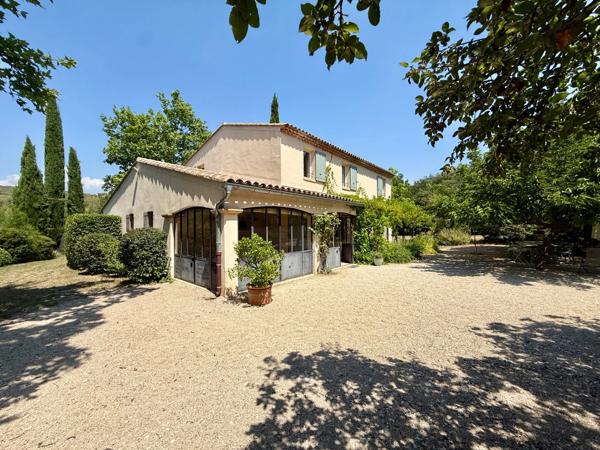 ROGNES (13) Élégante propriété Provençale de 170 m2 avec piscine et garage terrain de 5220 m2