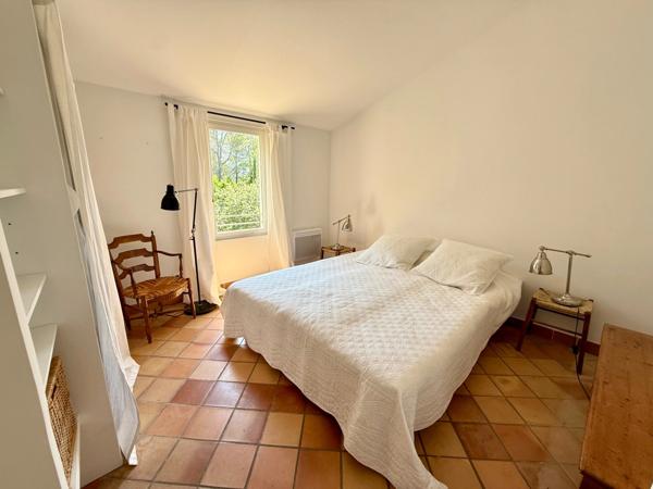 ROGNES (13) Élégante propriété Provençale de 170 m2 avec piscine et garage terrain de 5220 m2