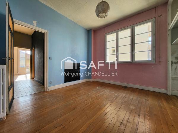 Grand appartement avec cave et galeta