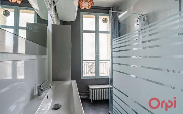 Appartement à vendre    3 pièces • 72,09 m2 Vanves