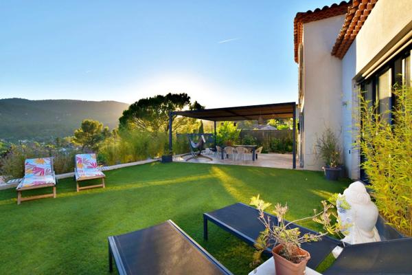 SOLLIES TOUCAS (83) - MAISON COUP DE COEUR DE 150 M² 6 PIECES - VUE IMPRENABLE - ATYPIQUE LUMINEUSE ET AU CALME