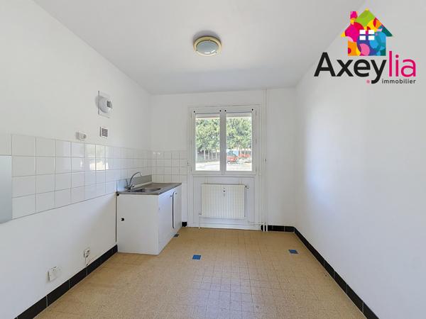 A VENDRE - PANISSIERES - APPARTEMENT DE TYPE 3 AVEC GARAGE, CAVE ET LOCAL VELO