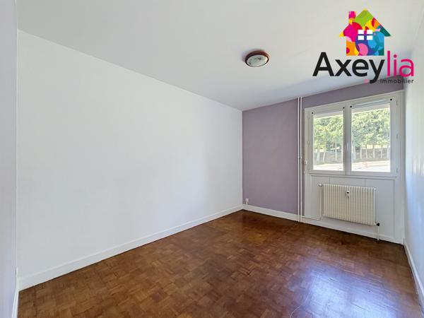 A VENDRE - PANISSIERES - APPARTEMENT DE TYPE 3 AVEC GARAGE, CAVE ET LOCAL VELO