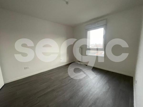 Location 2 Pieces 43 59250 Halluin 16 0617 02 0266