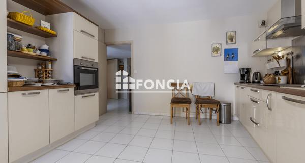 À vendre Appartement 3 pièces 90 m² - Avignon 84000