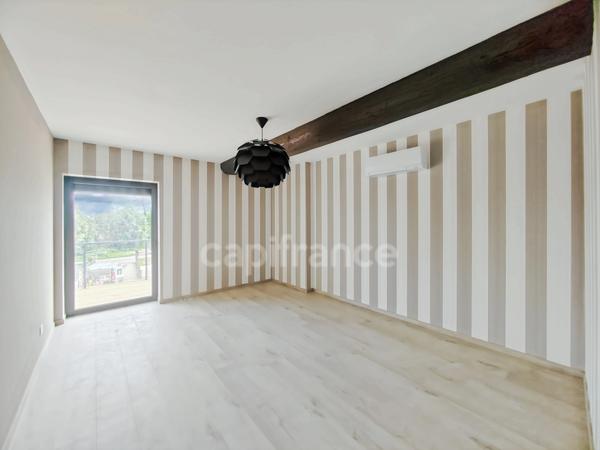 Dpt Saône et Loire (71), Crissey à vendre à 10 mn de Chalon-Sur-Saône maison de 9 pèces 230 m² 5 chambres, garage