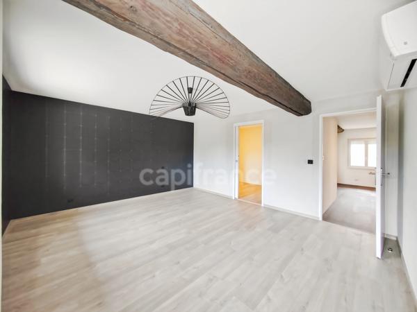 Dpt Saône et Loire (71), Crissey à vendre à 10 mn de Chalon-Sur-Saône maison de 9 pèces 230 m² 5 chambres, garage