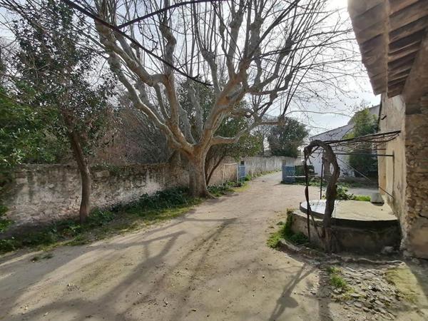 Terrain  618 m2 avec bergerie à restaurer