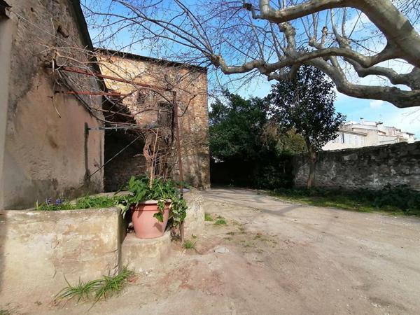 Terrain  618 m2 avec bergerie à restaurer