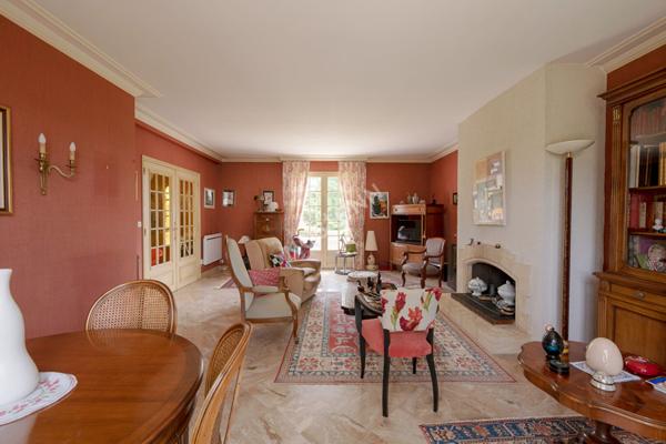 Maison Mordelles 151 m² / type 7 / 5 chambres / jardin et sous sol enterré