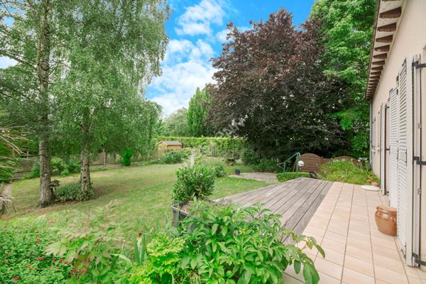 Maison Mordelles 151 m² / type 7 / 5 chambres / jardin et sous sol enterré