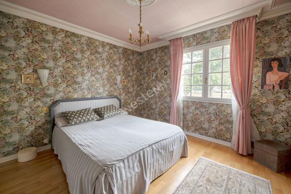 Maison Mordelles 151 m² / type 7 / 5 chambres / jardin et sous sol enterré