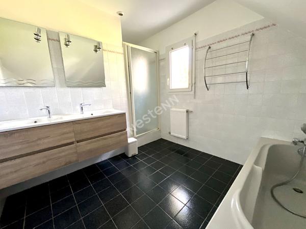 Maison d'exception à vendre à Sautron - 7 pièces, 172 m², grand terrain +1100 M² !
