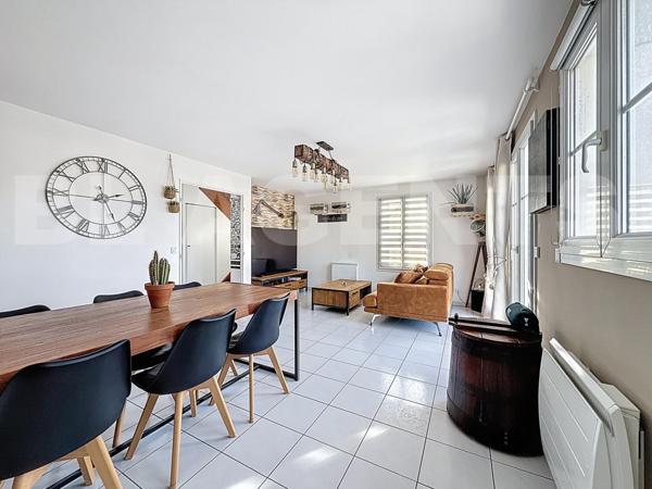 Bailly-Romainvilliers – Duplex 4 pièces lumineux avec balcon et parking 