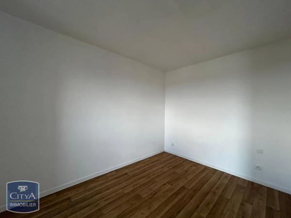 Appartement à louer 1 pièce 24.5m² Lucé (28110)