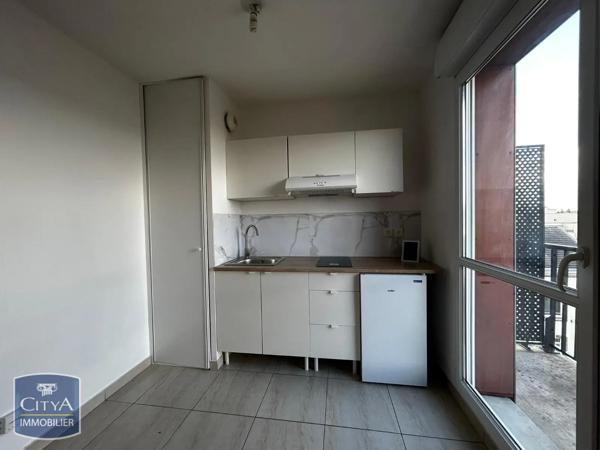 Appartement à louer 1 pièce 24.5m² Lucé (28110)