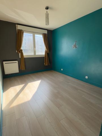 FINISTERE, BREST, PLACE DE STRASBOURG, APT DALLE BÉTON, ASCENSEUR, PLACE DE PARKING, TOUTES COMMODITÉS