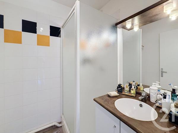 Appartement F2 à vendre  2 pièces - 42,52 m 2   GUJAN MESTRAS  - 33