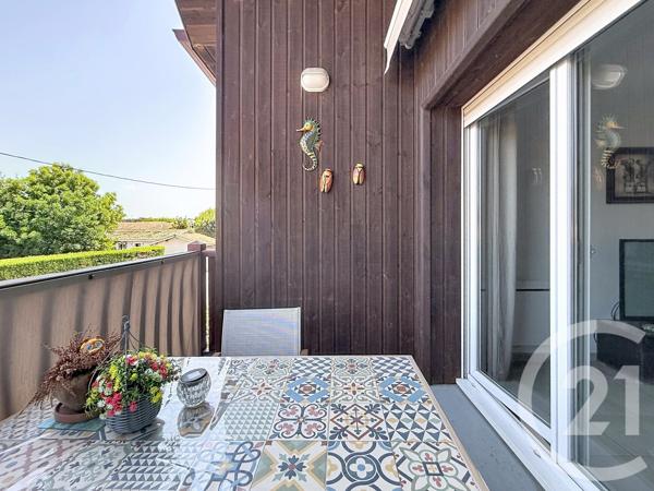 Appartement F2 à vendre  2 pièces - 42,52 m 2   GUJAN MESTRAS  - 33